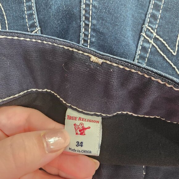 True Religion Dark Wash Skinny Jeans – Size 34 – Classic Fit, Iconic Style! 🔷 - Picture 11 of 12